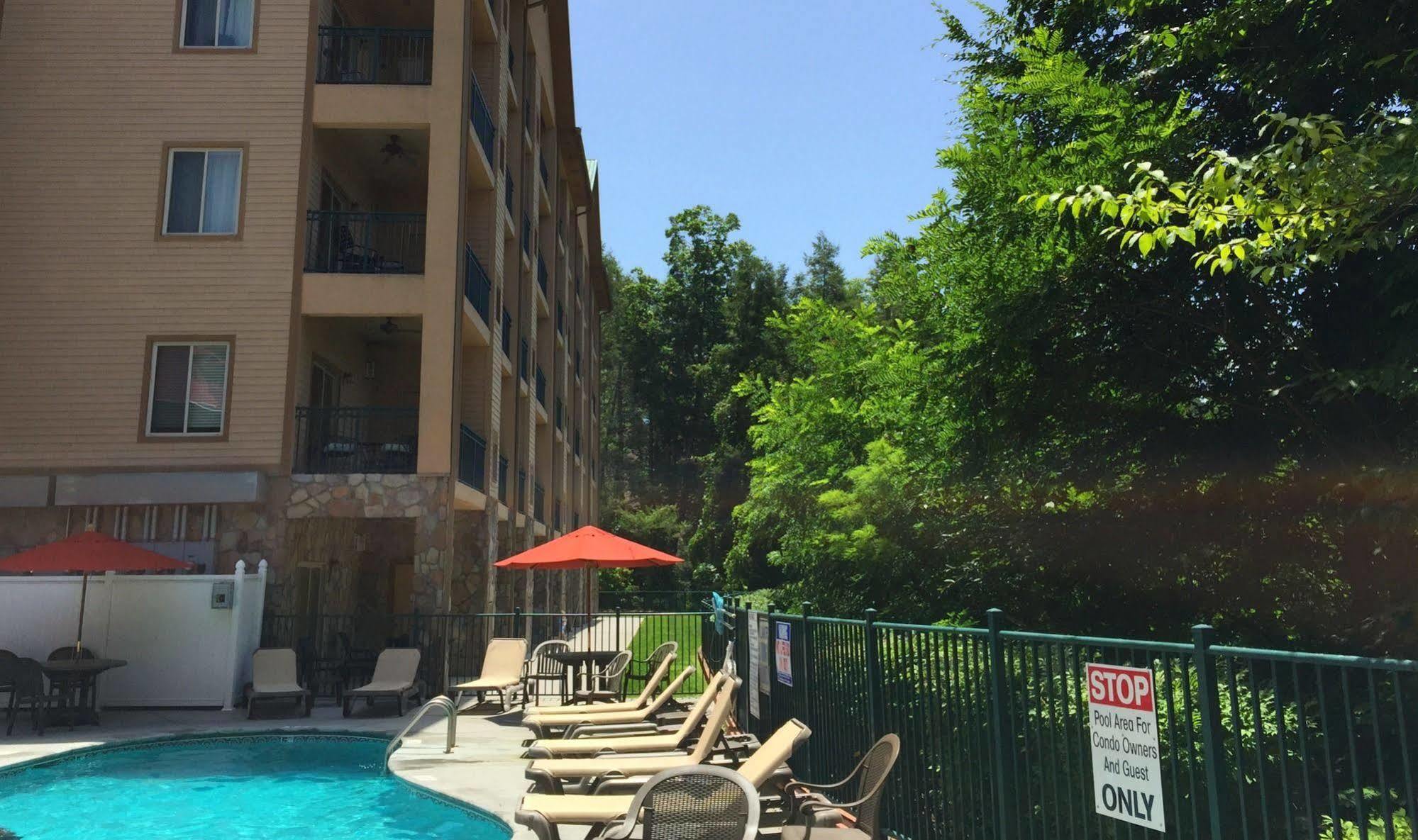 Summit Manor Condominiums Gatlinburg Extérieur photo
